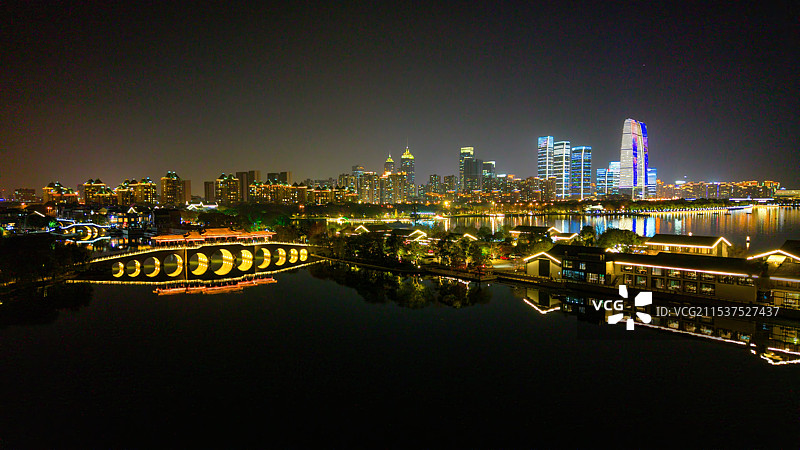 李公堤商业街的夜色图片素材