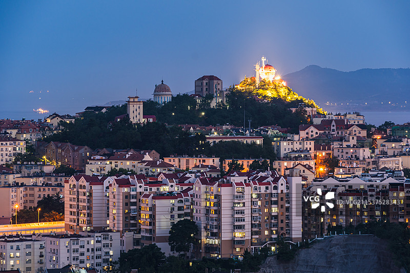青岛信号山公园与伏龙山公园与气象局图片素材