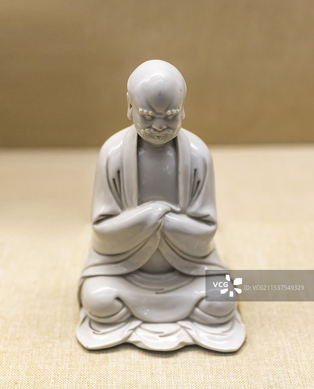 德化窑白釉达摩坐像 清 广东省博物馆图片素材
