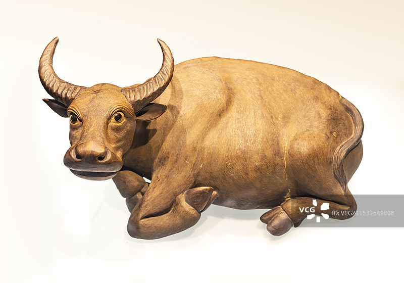 石湾窑“霍津”款牛 清 广东省博物馆图片素材