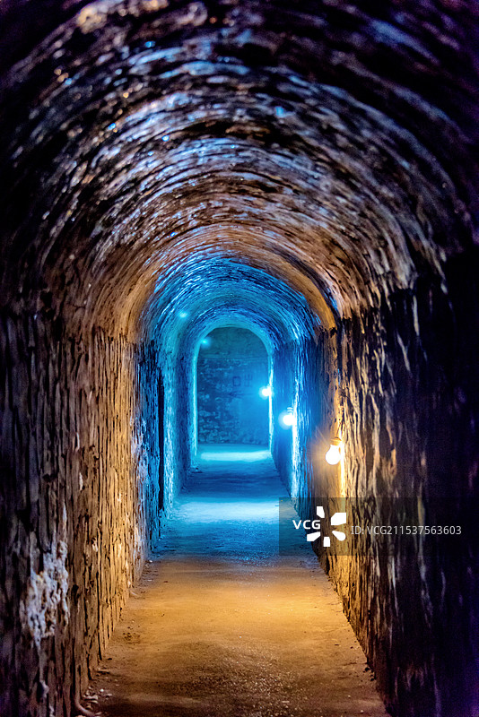 中国河北保定冉庄地道战的地道图片素材