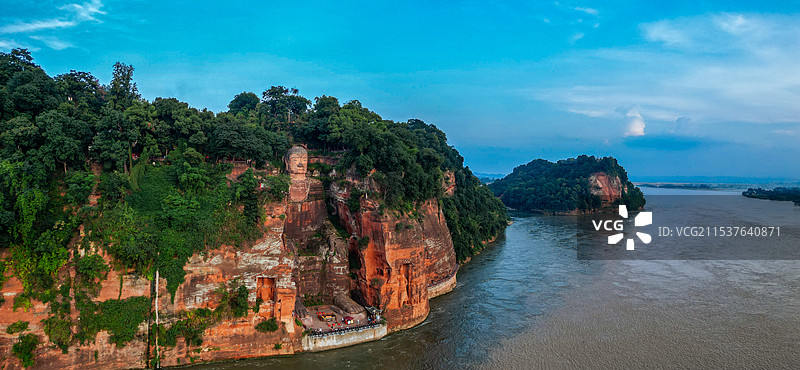 乐山 乐山大佛 灵宝塔 桂华寺  旅游广场 会江门图片素材