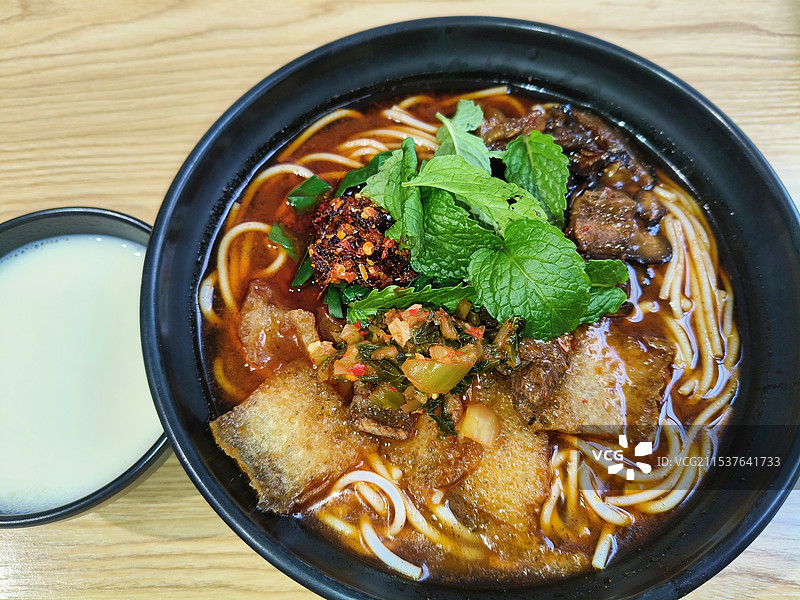 鳝鱼米线➕豆浆图片素材