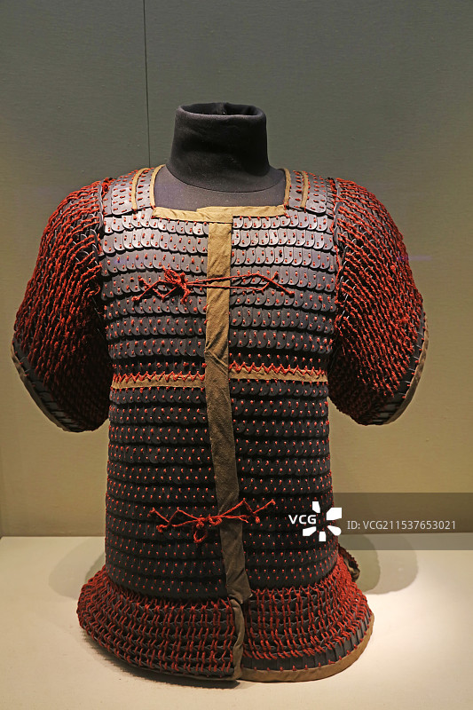 河北博物院大汉绝唱满城汉墓展铁铠甲图片素材
