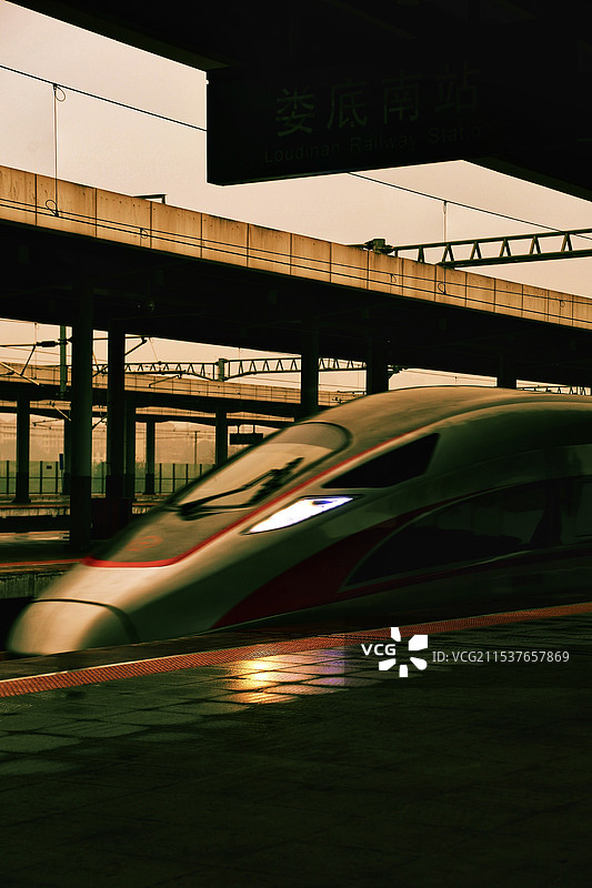 高铁站台图片素材