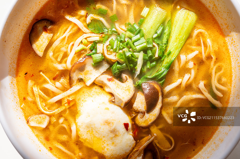 香菇鸡蛋面图片素材