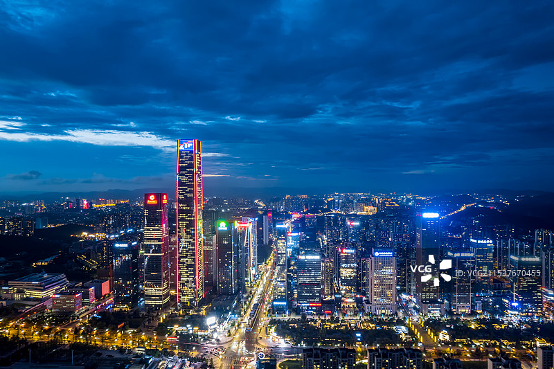 中国贵州贵阳国际金融中心CBD城市天际线高视角夜景航拍图片素材
