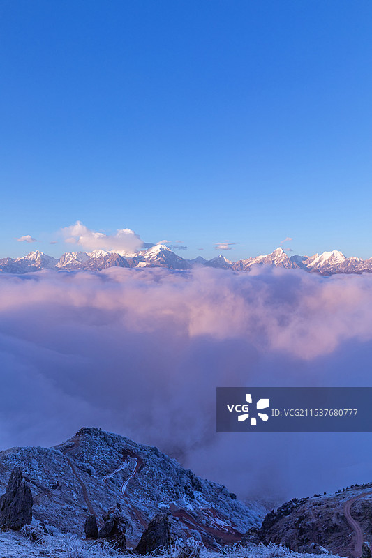 牛背山图片素材