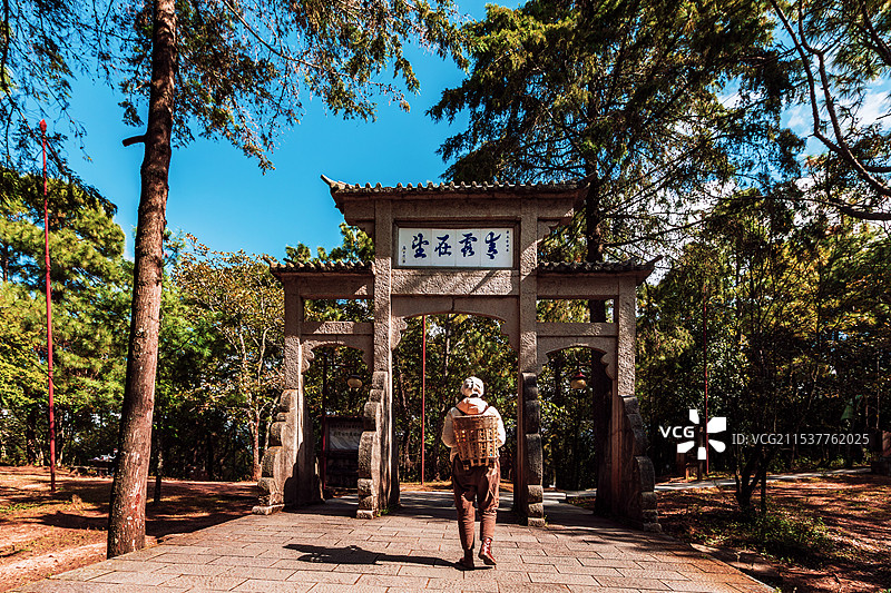 青霞在望坊图片素材