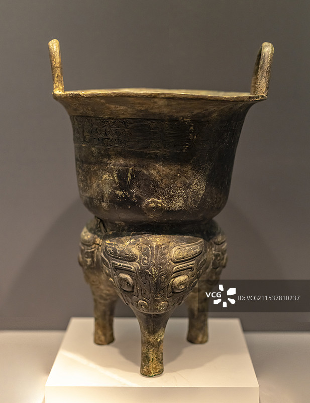 青铜甗 西周 西周 仪征市破山口墓出土 南京博物院图片素材