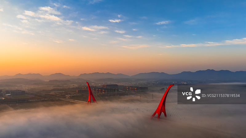 迷雾绕浉河图片素材