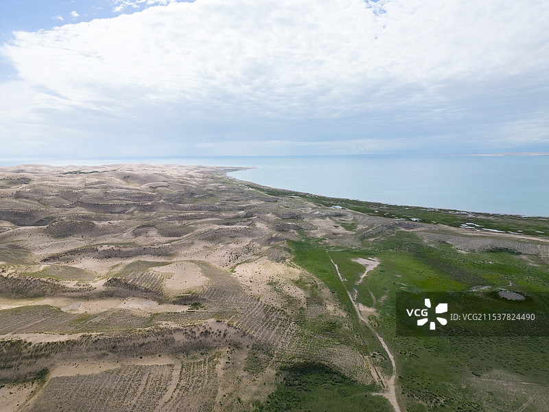 青海湖金沙湾航拍景观图片素材
