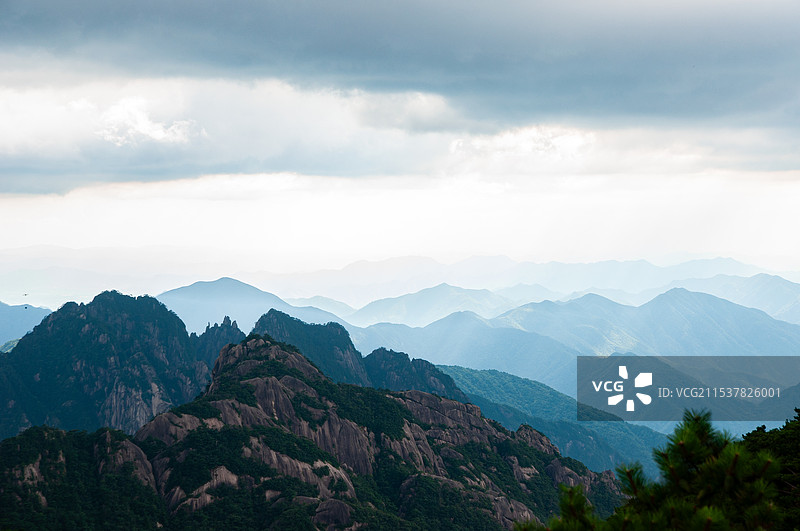 黄山奇石群峰图片素材