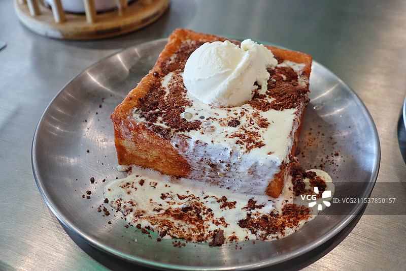 冰激凌漏奶华图片素材