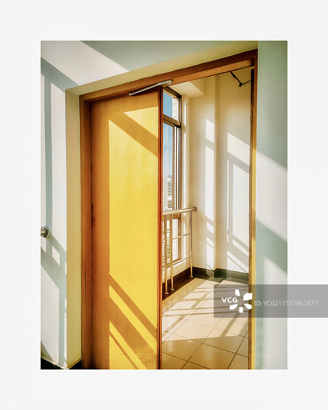 光影·门图片素材