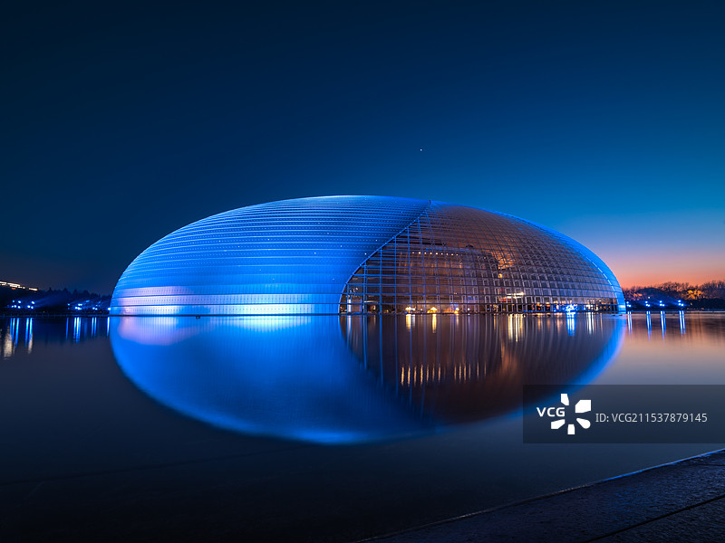 梦幻的国家大剧院.jpg图片素材