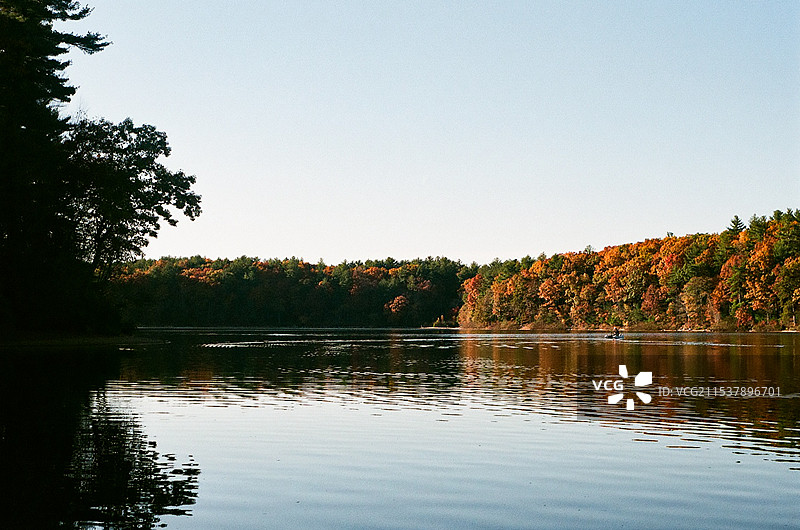 美国马萨诸塞州康科德秋季景色图片素材