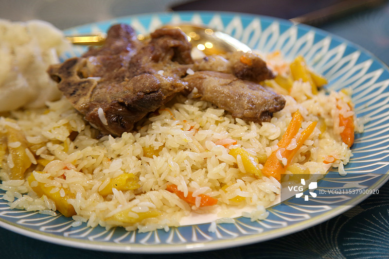 新疆烧烤手抓饭图片素材