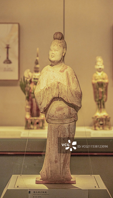 深圳博物馆（古代馆）文物——陕西蒲城县李宪墓出土唐朝幞头拱手陶俑图片素材