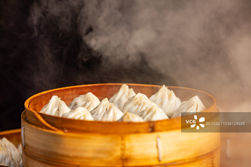 无锡市特色小吃蒸笼里面的小笼包子小笼馒头美食图片素材