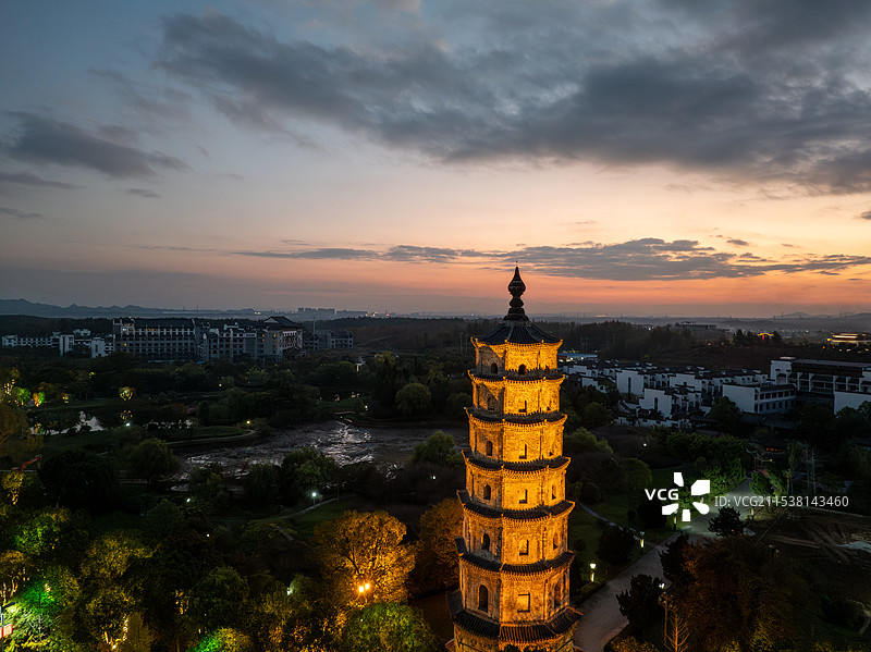 潜口古镇翼峰塔图片素材