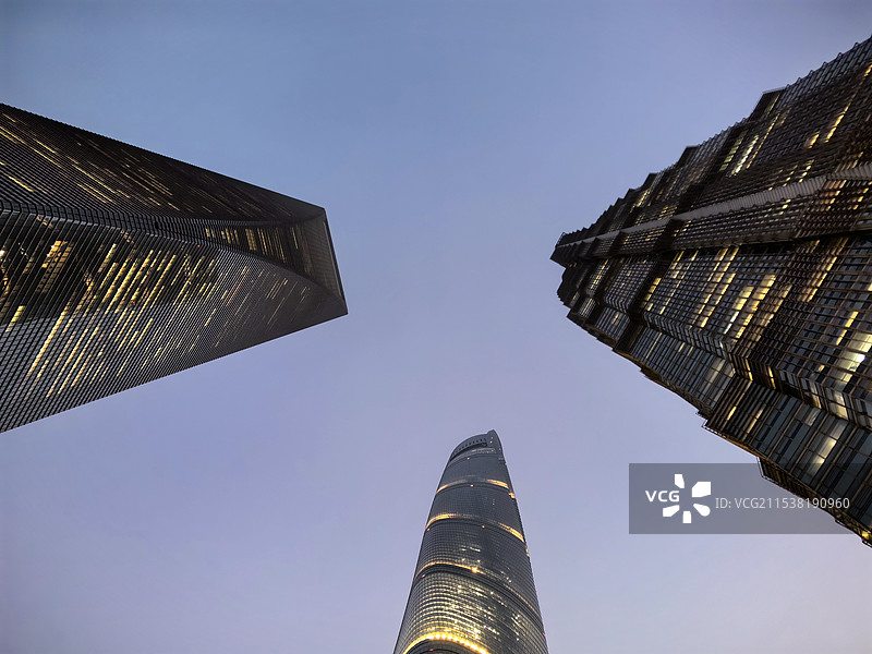 上海“三剑客兄弟：上海中心大厦、上海环球金融中心和金茂大厦图片素材