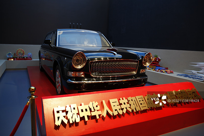 北京中国共产党历史展览馆红旗阅兵车图片素材