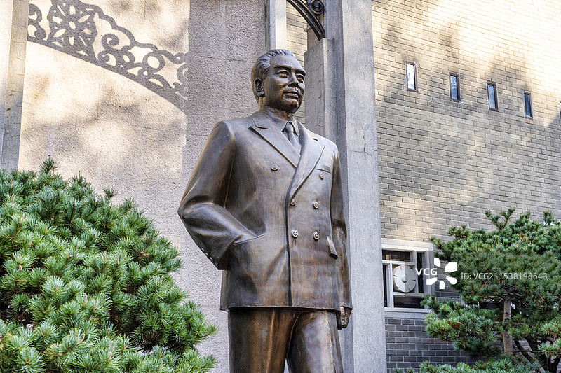中国共产党代表团梅园新村纪念馆周恩来铜像图片素材