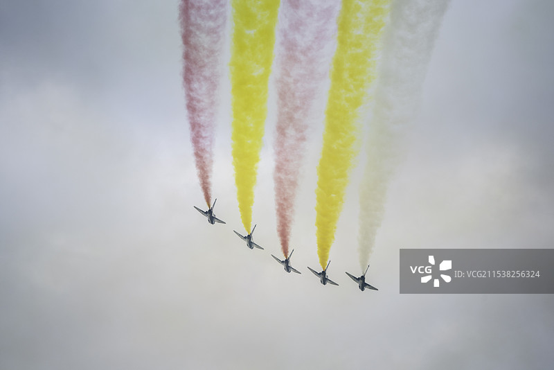 八一飞行表演队图片素材