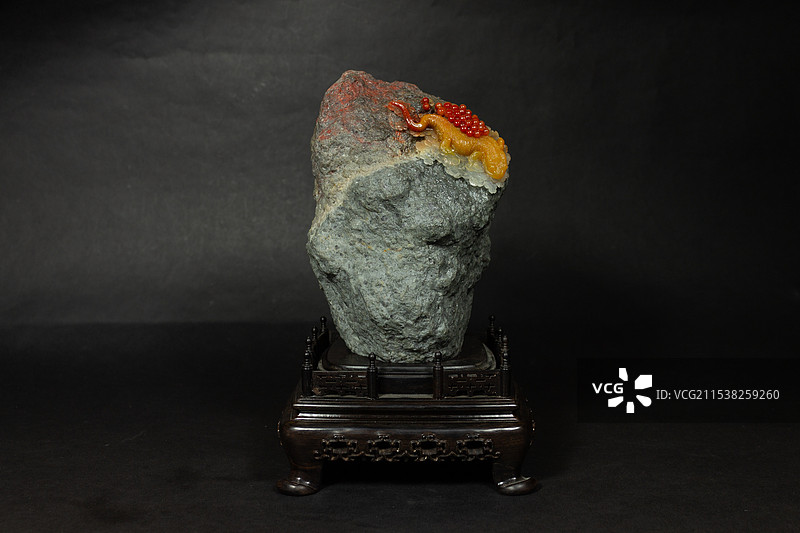 福州寿山石高山石《蜥蜴》摆件图片素材