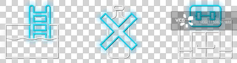 健身房建筑内的游泳池，配有梯子图片素材