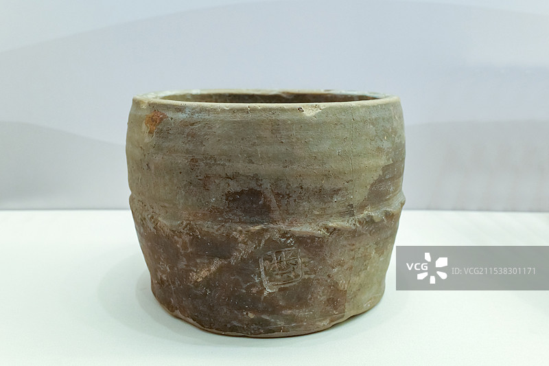 齐☐陶量（一级文物） 战国 济南市天桥区委大院出土 济南市博物馆藏图片素材