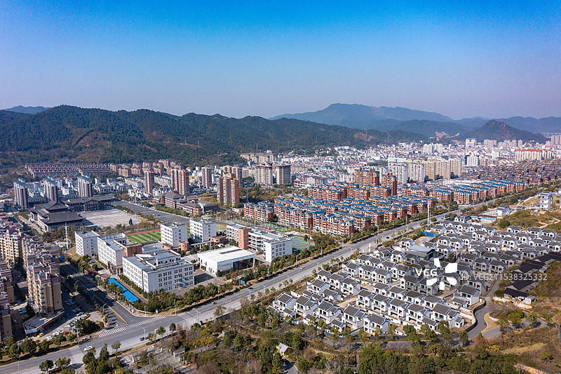 航拍江西赣州崇义县城市风光图片素材