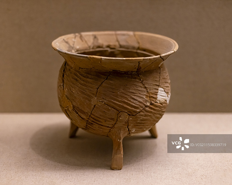 陶鼎 新石器时代 蒙城尉迟寺遗址 蒙城县文物局图片素材
