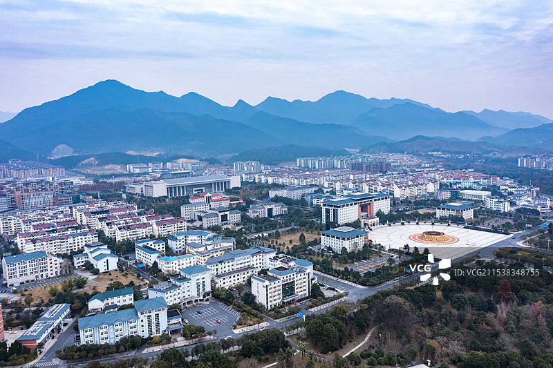 航拍江西吉安井冈山市城市风光图片素材