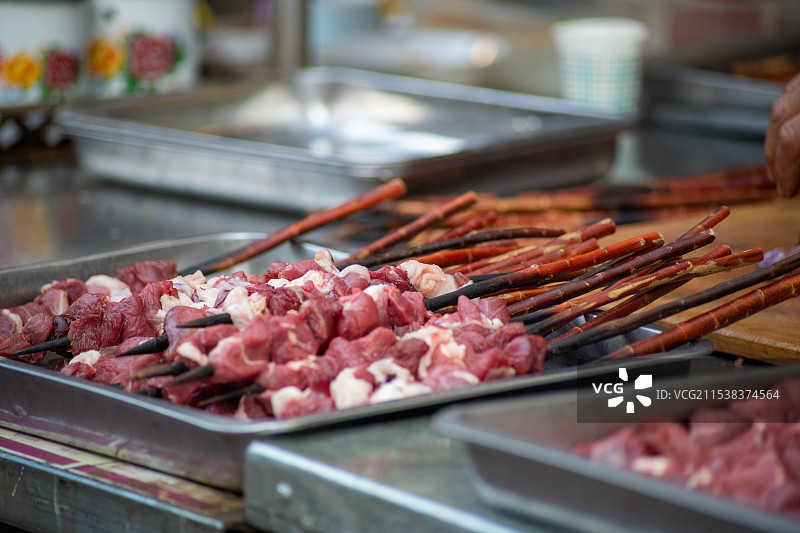 新疆新鲜的羊肉串图片素材