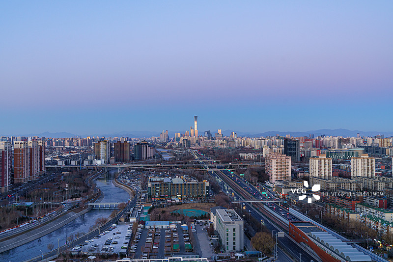 通惠河与京通快速路的朝阳图片素材