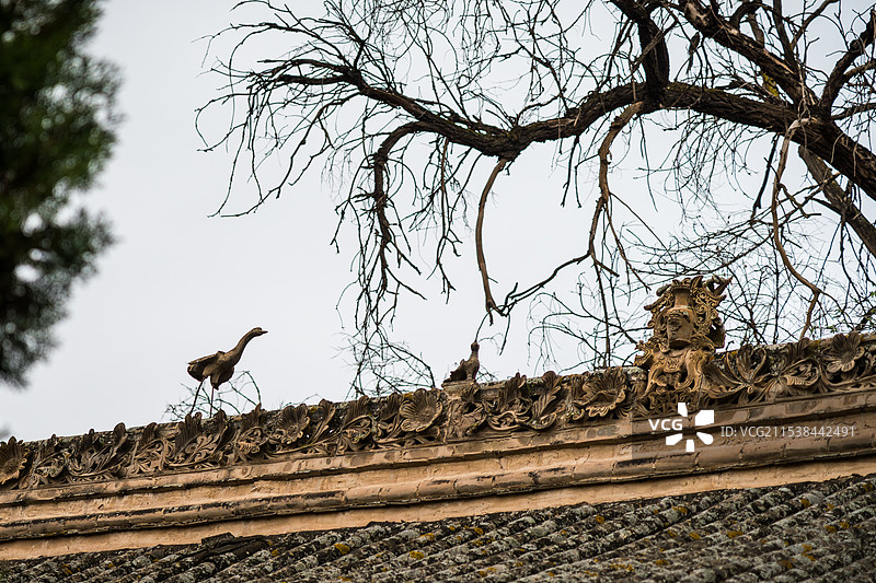 甘肃古建筑屋顶雕塑图片素材