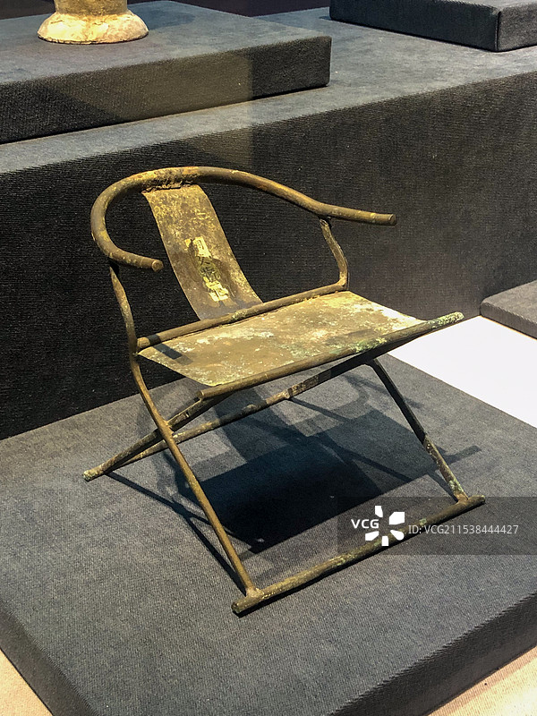 上海闵行博物馆万历那年特展定陵出土铜交椅图片素材