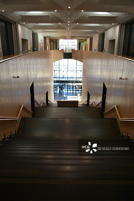清华大学艺术博物馆，建筑内部大堂楼梯，国家一级博物馆图片素材