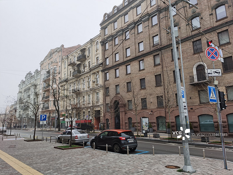 乌克兰首都基辅2021年12月离俄乌战争开始2个月前的街道风景图片素材