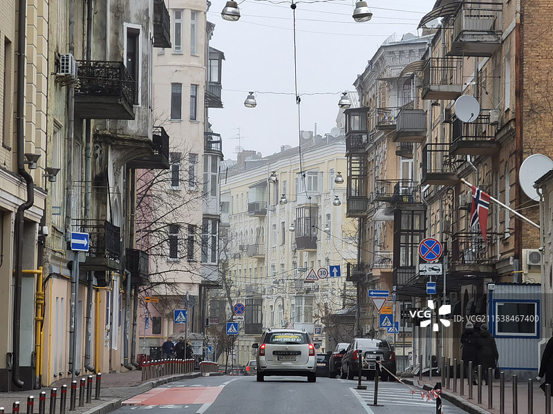 乌克兰首都基辅2021年12月离俄乌战争开始2个月前的街道风景图片素材