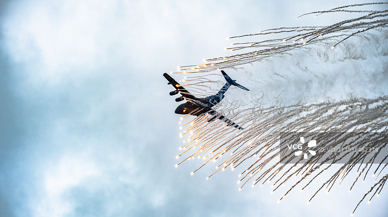 白日焰火-运20图片素材