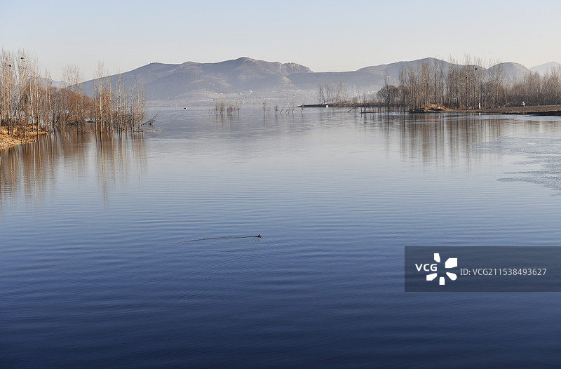 山东济宁曲阜市尼山水库风光图片素材