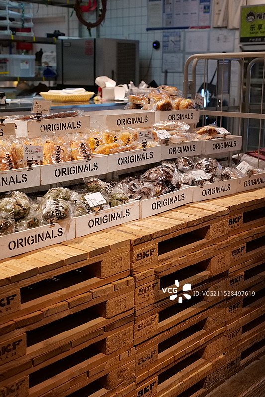 郑州金融岛的面包店图片素材