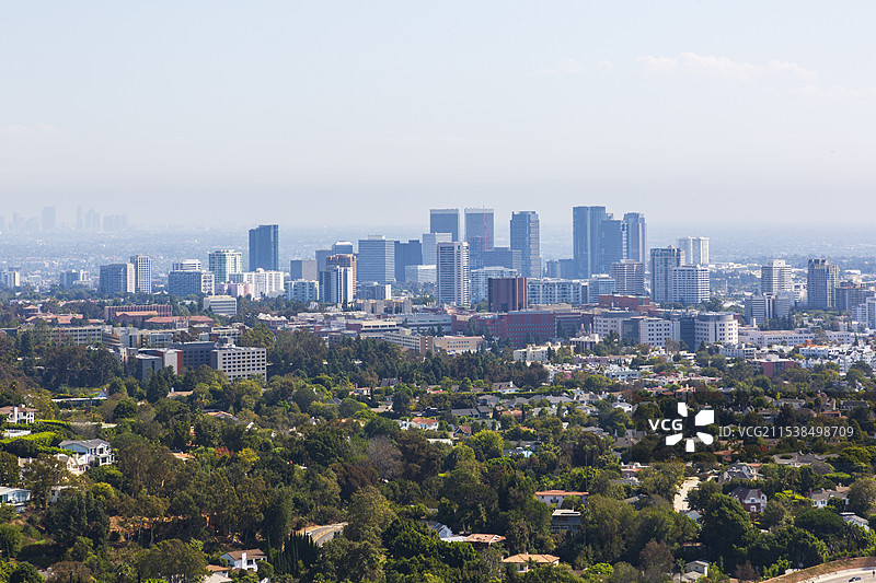 晴天从盖蒂中心（Getty Center）眺望洛杉矶城市天际线风光图片素材