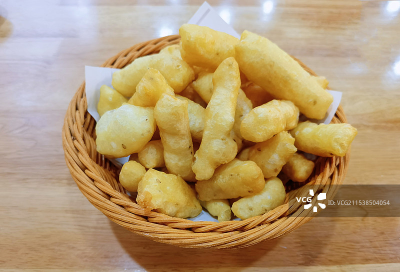 河南人民经典早餐油馍头图片素材