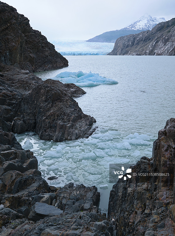 冰川与峡湾的壮美相遇图片素材
