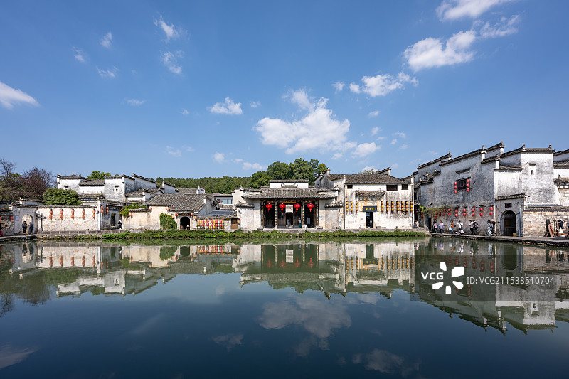 安徽黄山黟县宏村月沼与乐叙堂汪式宗祠图片素材