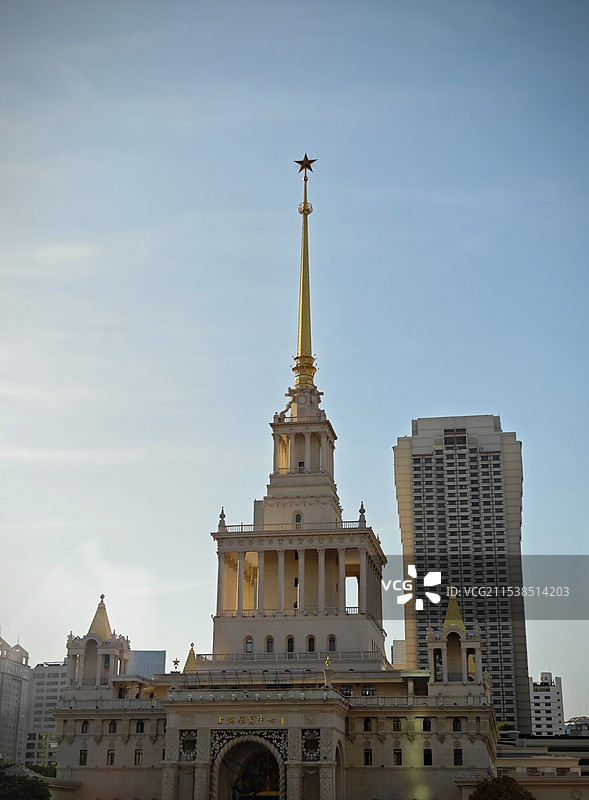 路过上海展览中心图片素材